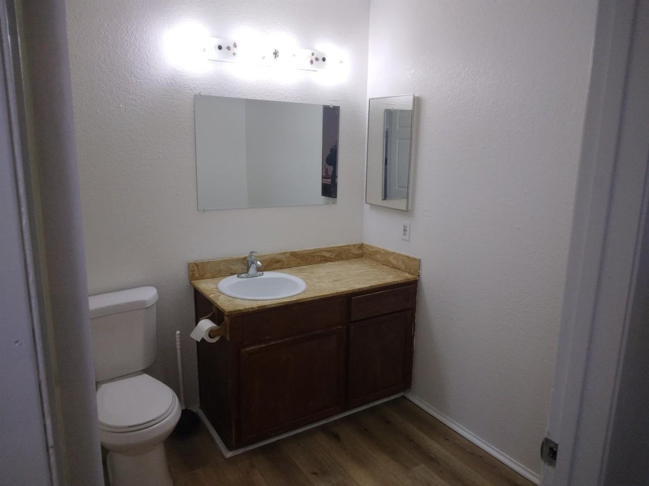 46th Street Villas - Photo 7 of 40