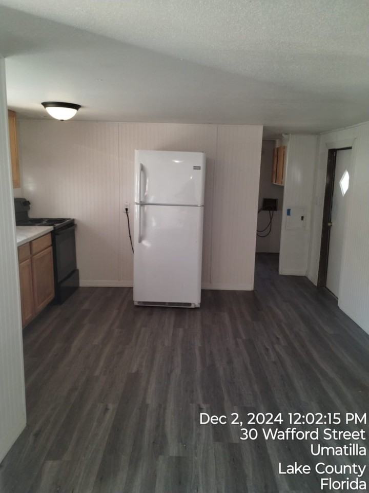 BEACH PINES  30 Wafford Street - Photo 2 of 12