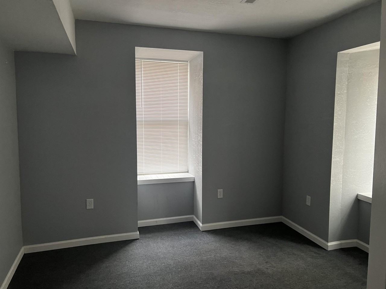 200 East King Street - Photo 4 of 12
