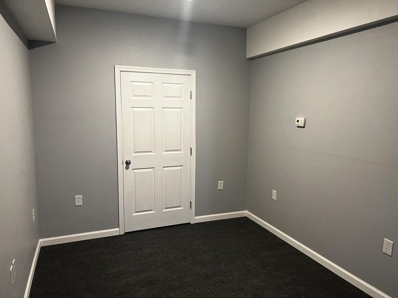200 East King Street - Photo 5 of 12