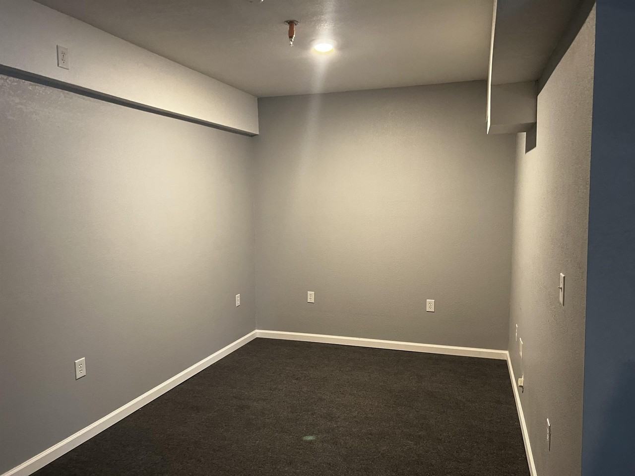 200 East King Street - Photo 6 of 12