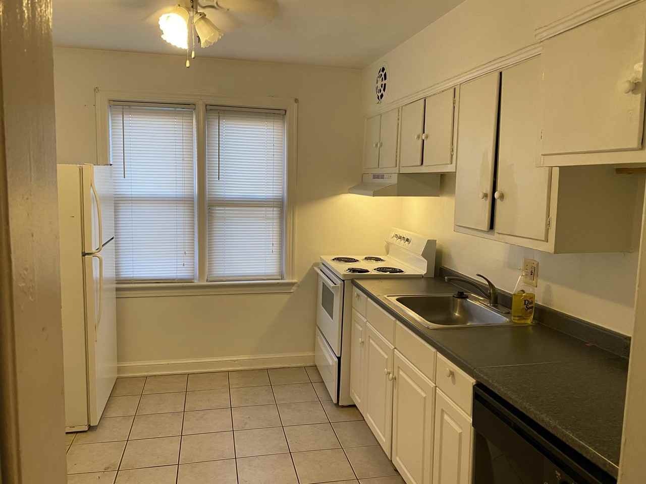 4236 Benning Road, NE - Photo 7 of 14