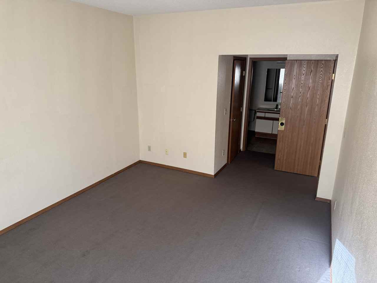 1120 9th Avenue South - Photo 3 of 15