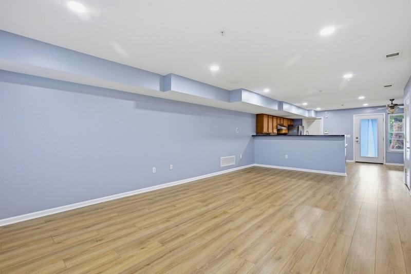 3553 6th St - Photo 4 of 21