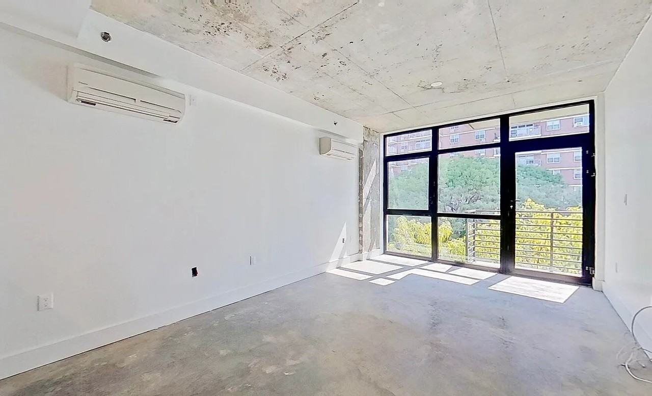 27 Montrose Avenue - Photo 7 of 10