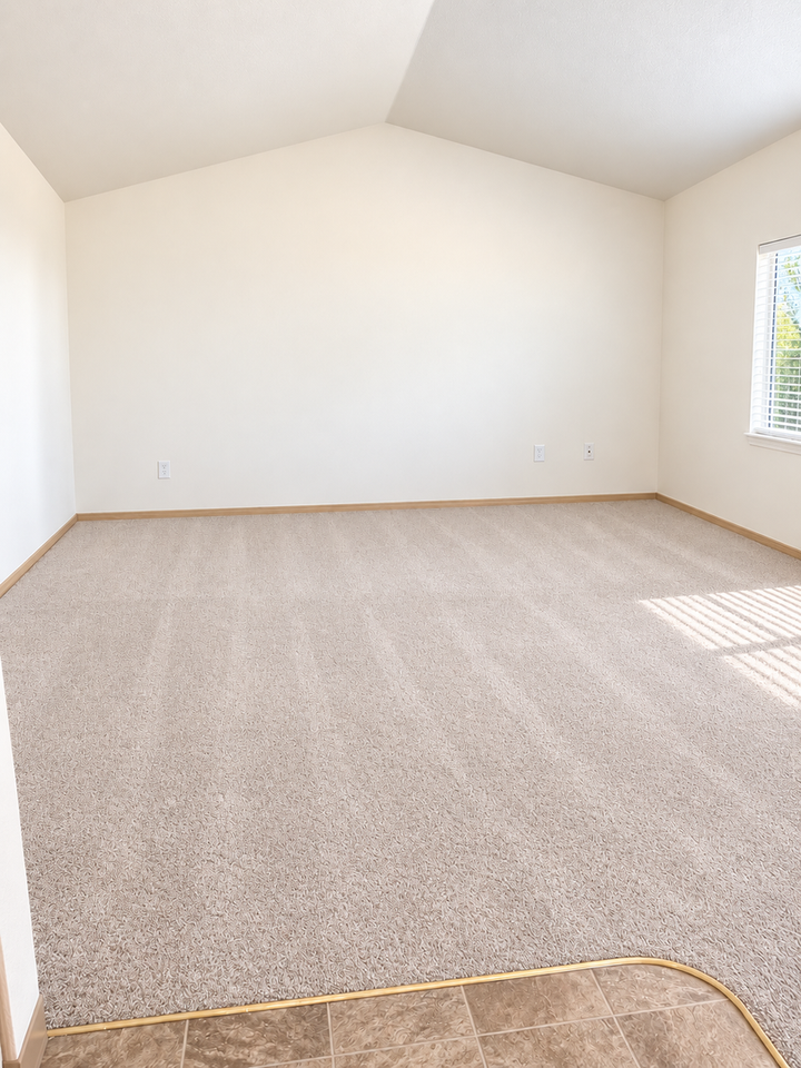 020-Creekside Apartments - Photo 4 of 33