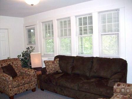 109 Dewitt Place - Photo 3 of 8