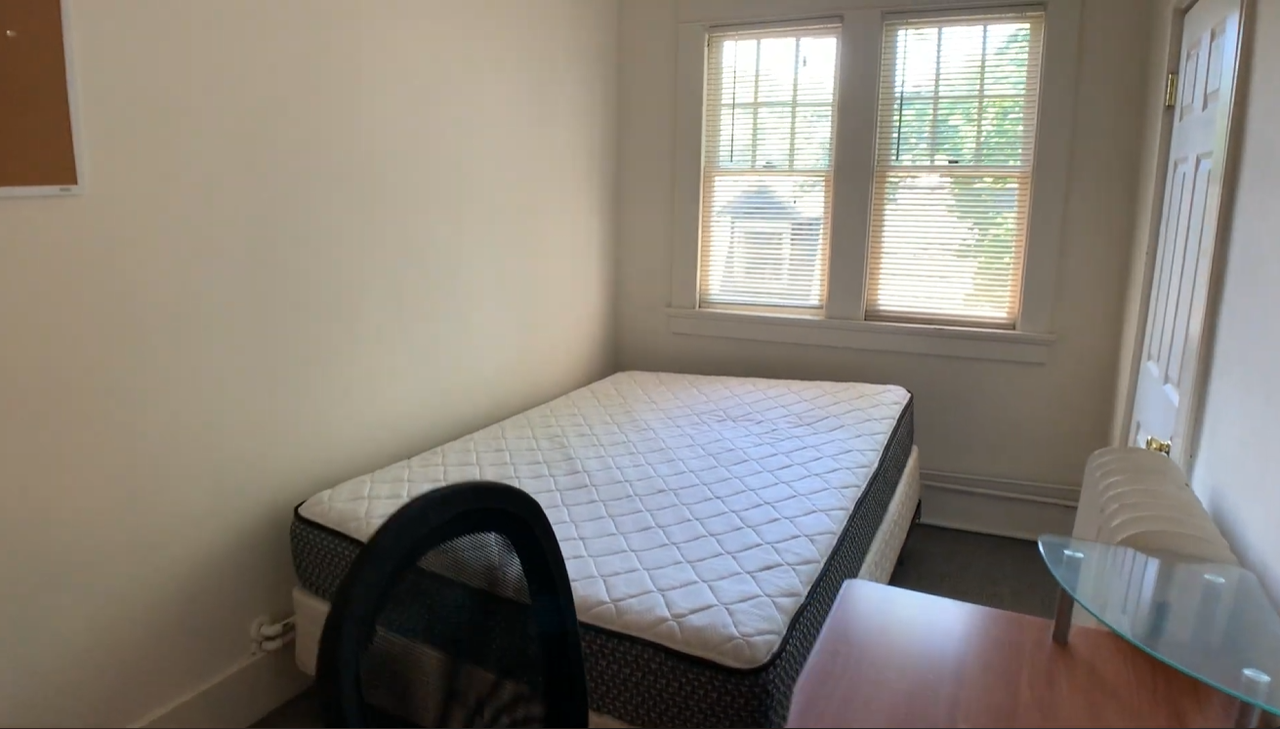 109 Dewitt Place - Photo 4 of 8