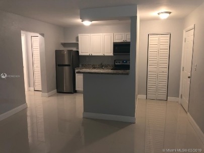 6Plex 1479 NW 16 ST - Photo 2 of 22