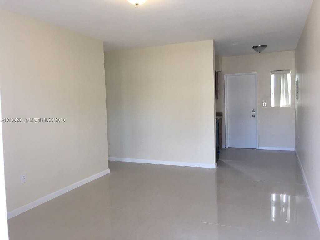 6Plex 1265 NE 136th Terrace - Photo 3 of 20