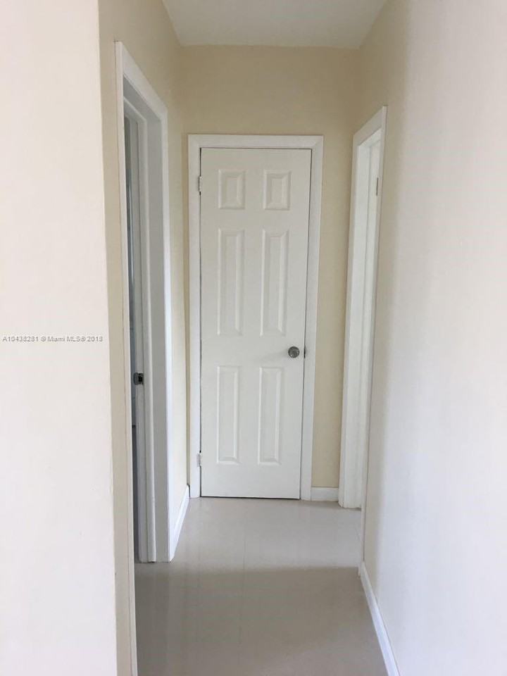 6Plex 1265 NE 136th Terrace - Photo 4 of 20
