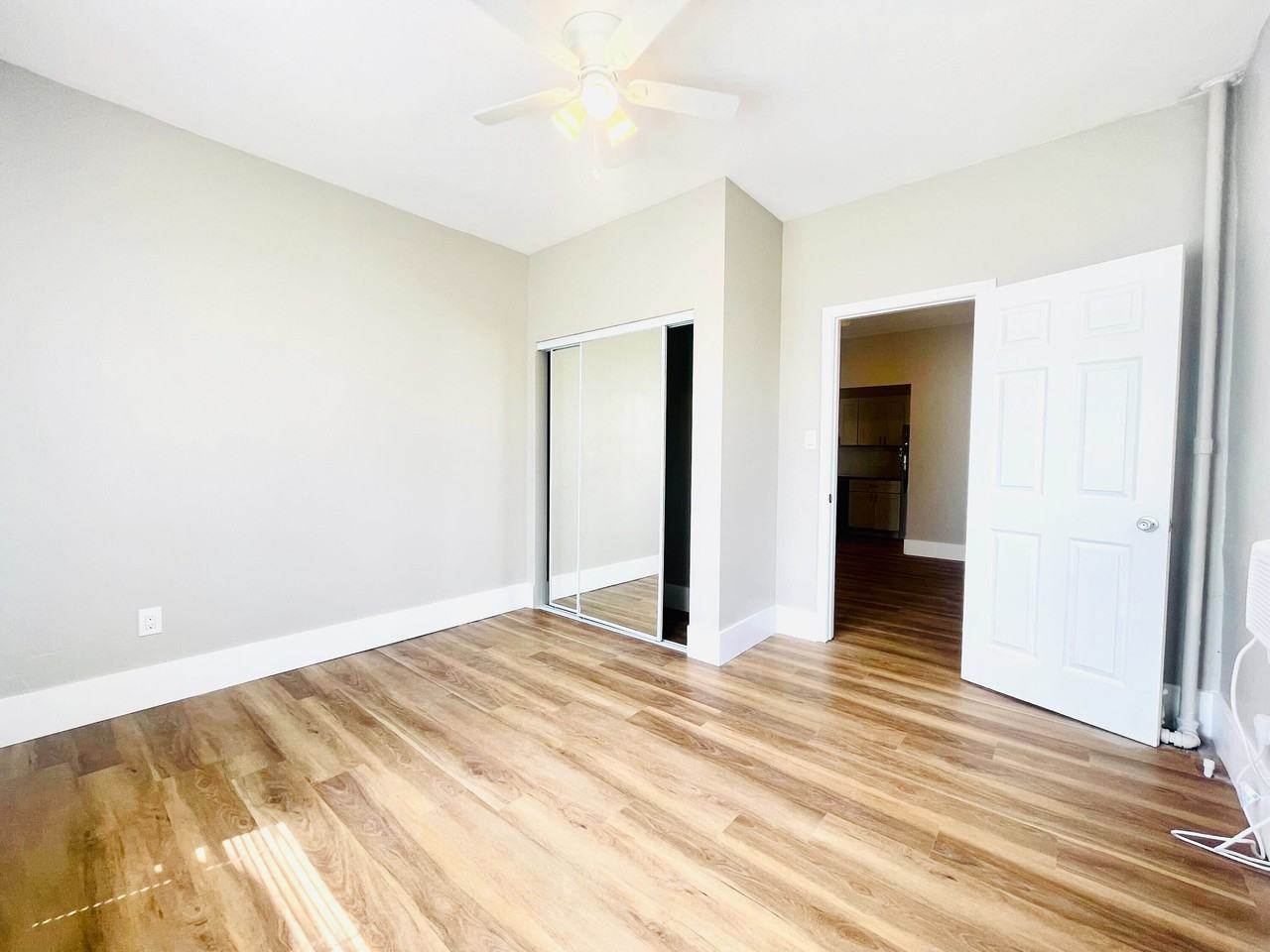 307- 311 South Grandview Avenue - Photo 7 of 50