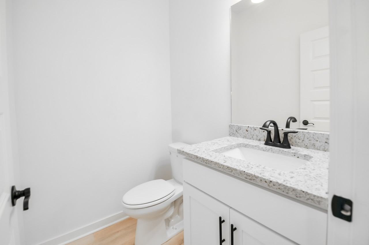 1911 South Garland Avenue - Photo 6 of 15