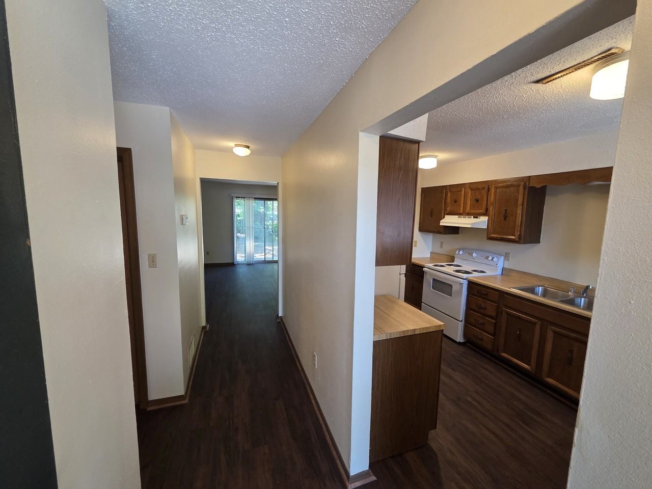 1614 Amelia Street - Photo 2 of 11