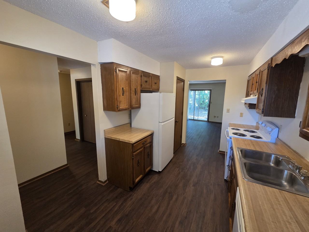 1614 Amelia Street - Photo 3 of 11