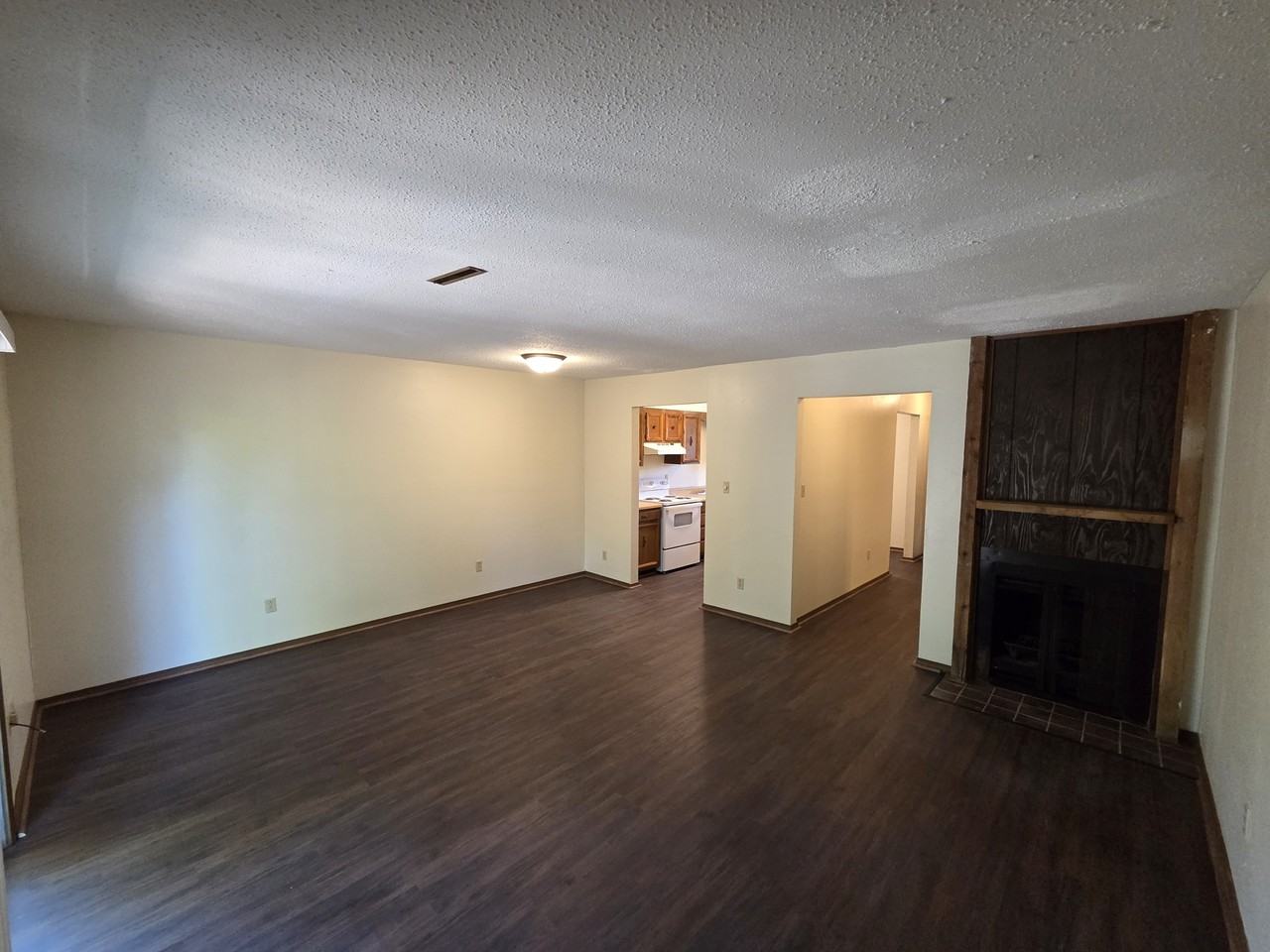 1614 Amelia Street - Photo 6 of 11