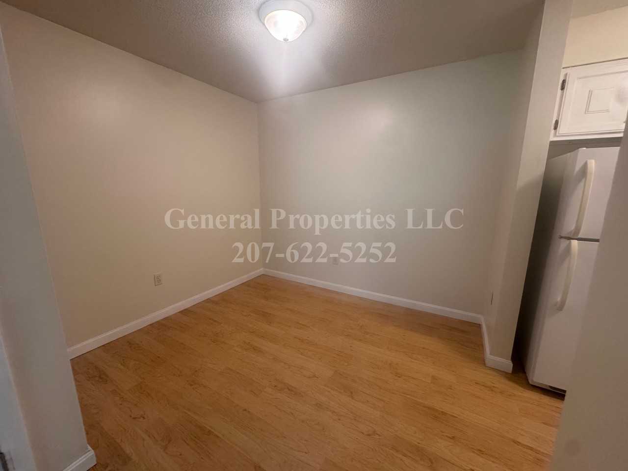 592 Riverside Drive - Photo 4 of 12