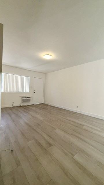 7245 Bakman Avenue - Photo 2 of 10