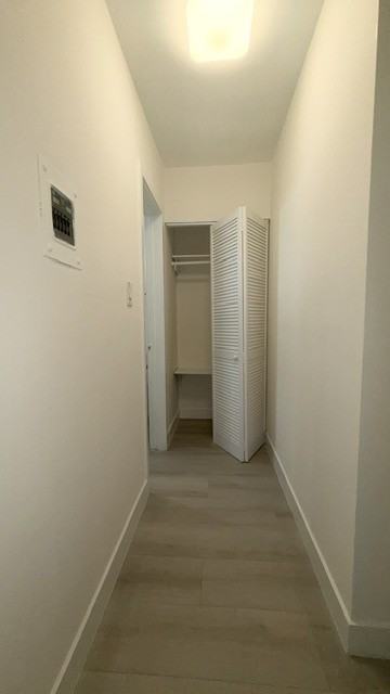 7245 Bakman Avenue - Photo 3 of 10