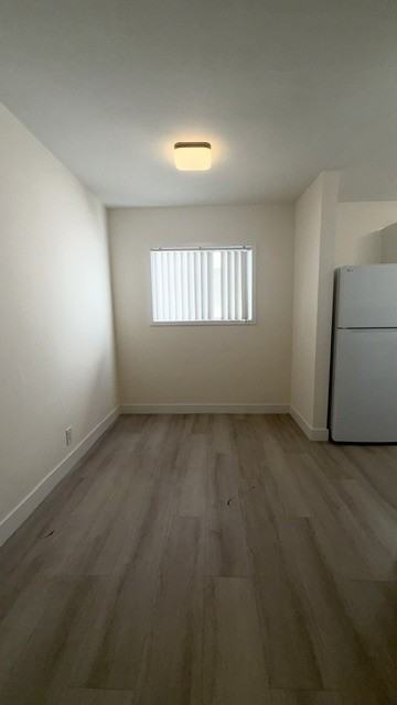 7245 Bakman Avenue - Photo 7 of 10