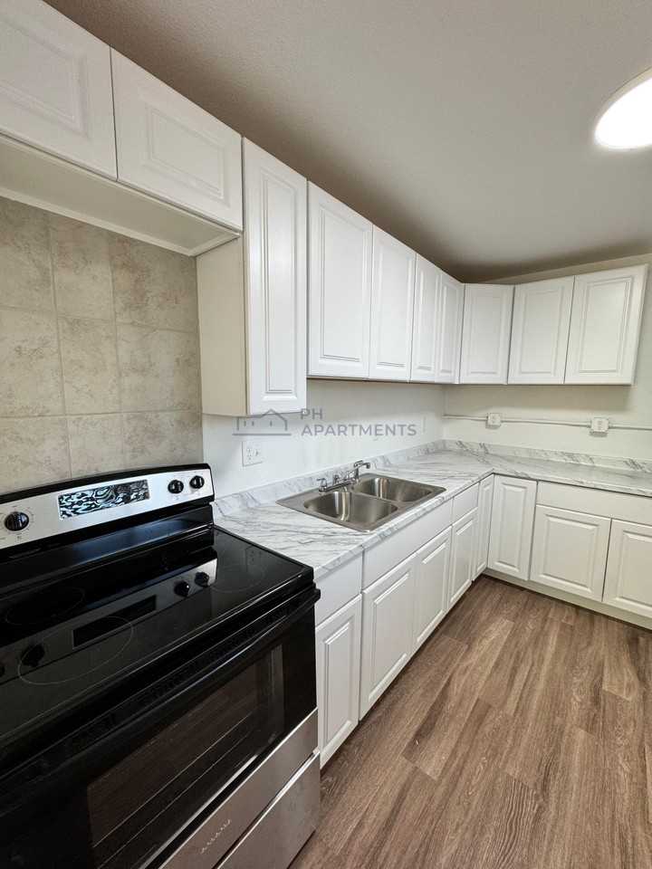 1400 Kingston Street - Photo 6 of 15