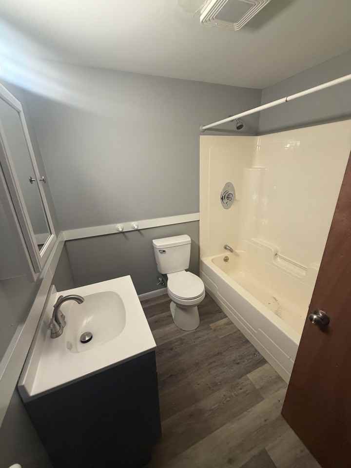 1017 Pine Street - Photo 2 of 6