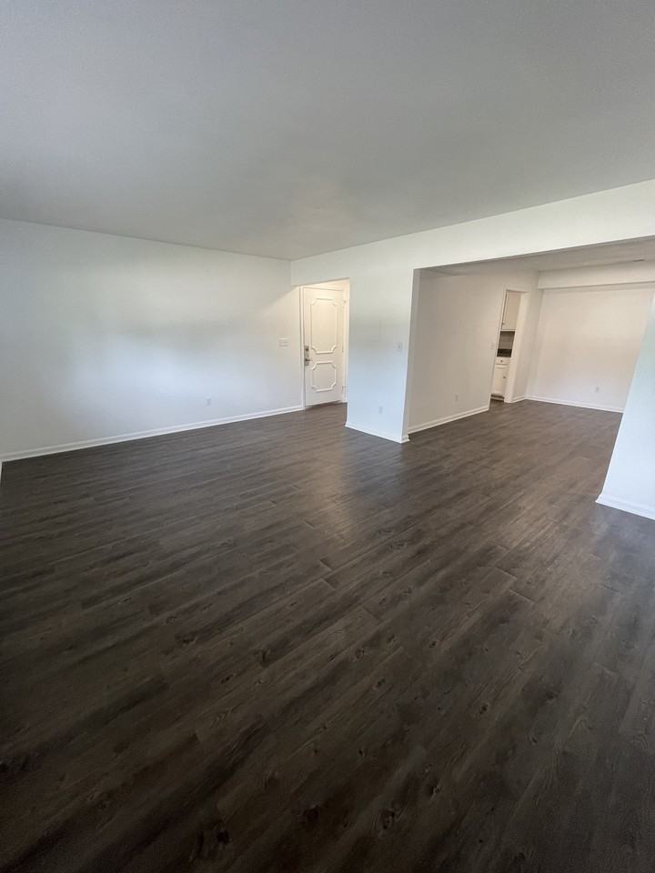 205 East Saginaw Highway - Photo 4 of 24