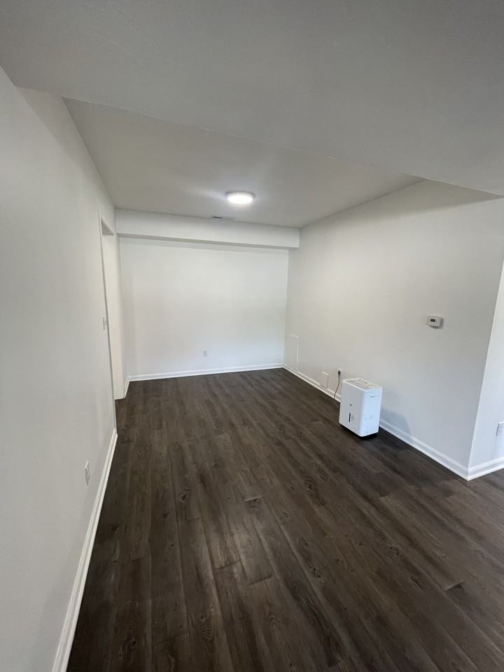 205 East Saginaw Highway - Photo 5 of 24