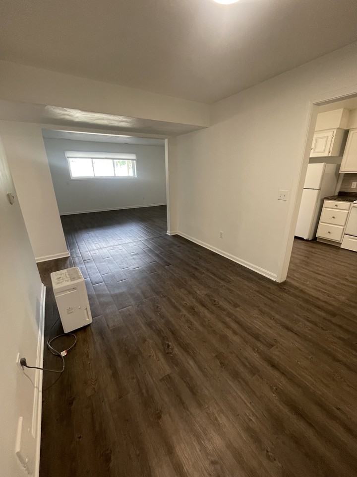 205 East Saginaw Highway - Photo 6 of 24