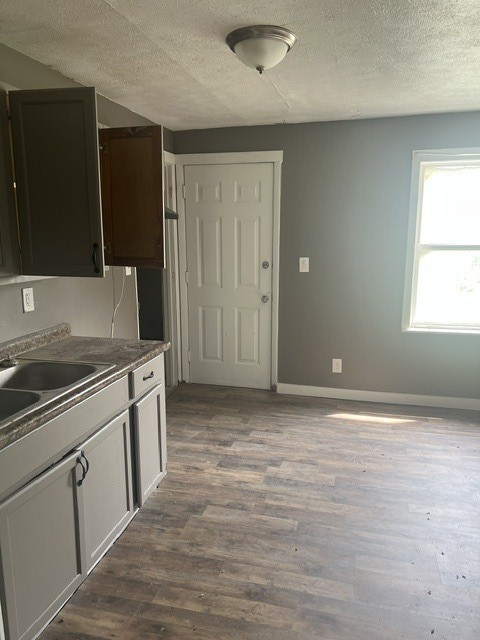 9544 Cloverleaf Road - Photo 3 of 10