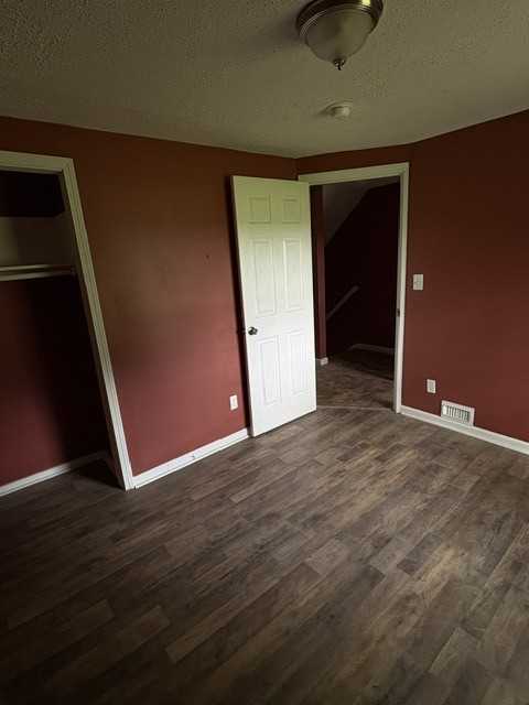 9000 Oak Court - Photo 7 of 9