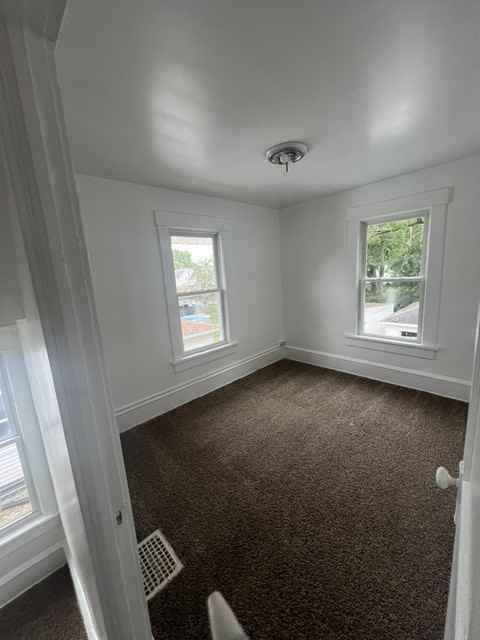 2818 9th Street Southwest - Photo 6 of 7