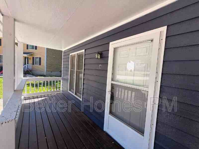 104 Stowe Pl #A - Photo 2 of 16