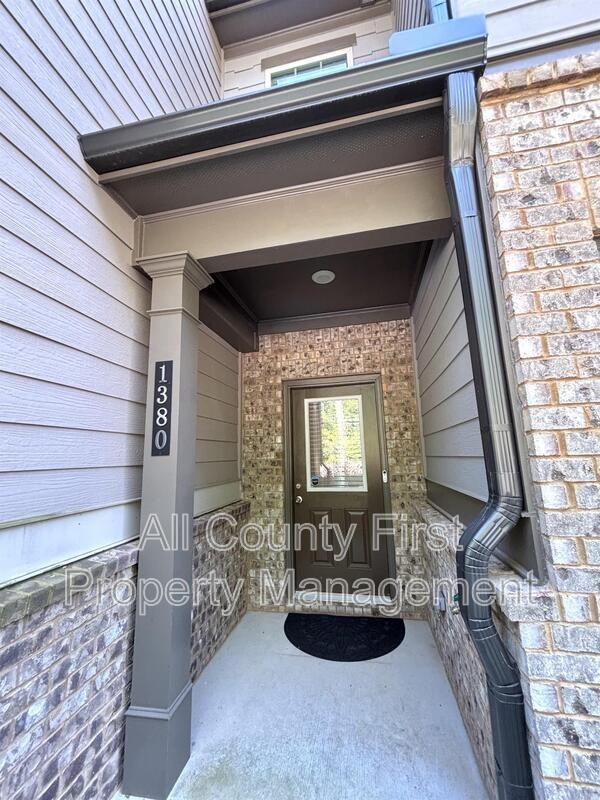 1380 Sugar Glen Ct - Photo 2 of 26