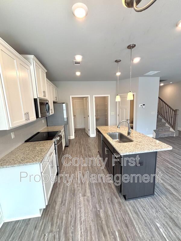 1380 Sugar Glen Ct - Photo 6 of 26