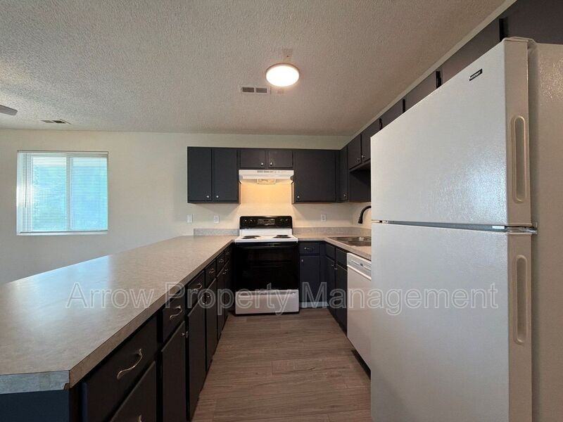1116 S 2nd St #304 - Photo 2 of 21
