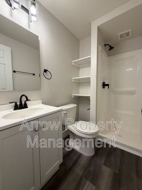 877 N 26th St - Photo 6 of 12