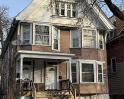 featured image of 2928 W Juneau Ave
