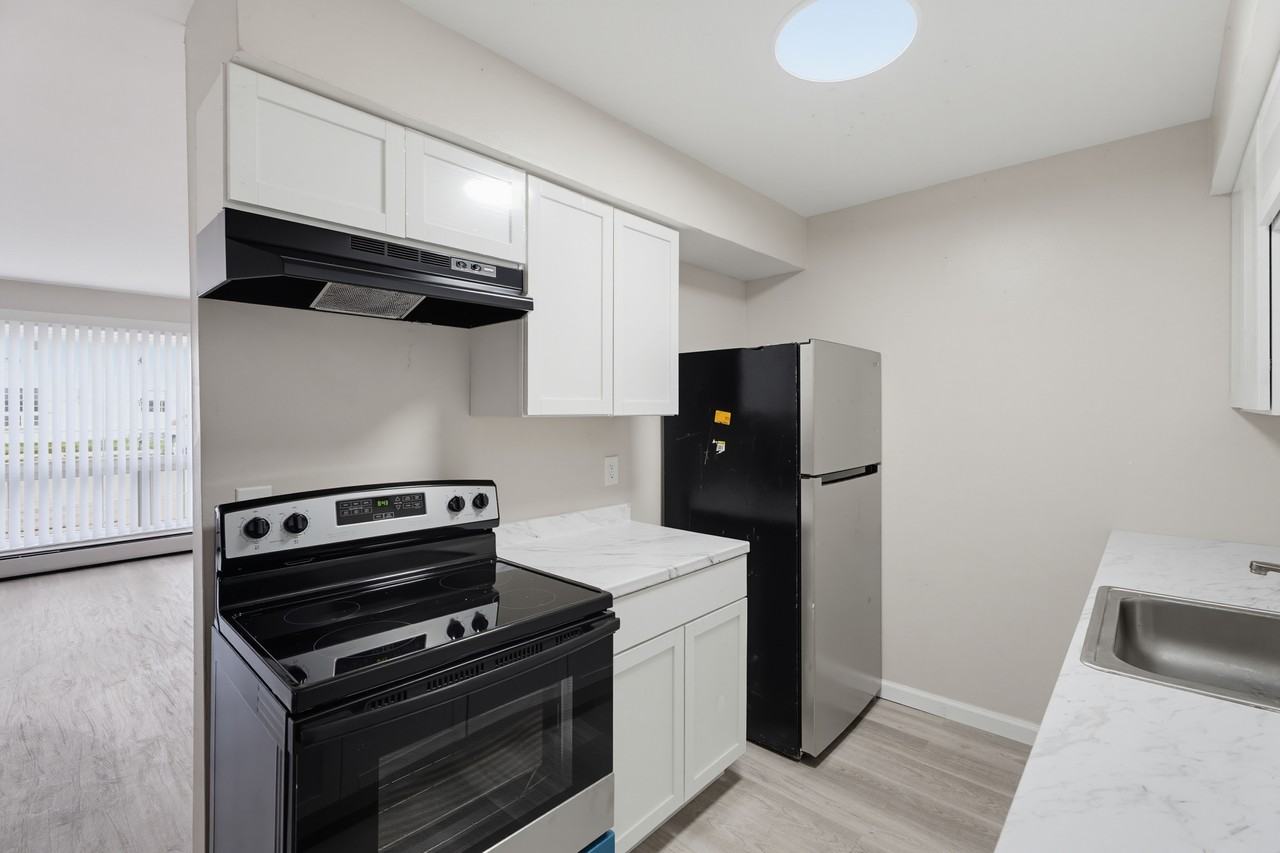19087 Bentler Street - Photo 3 of 15
