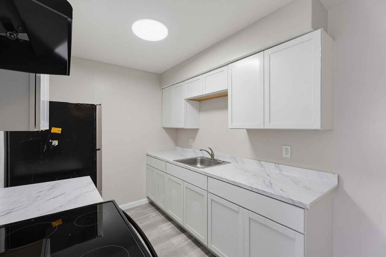 19087 Bentler Street - Photo 4 of 15