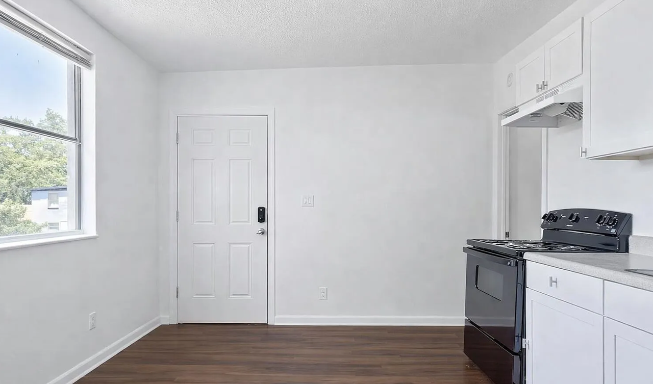 1534 Morgan Street - Photo 4 of 7