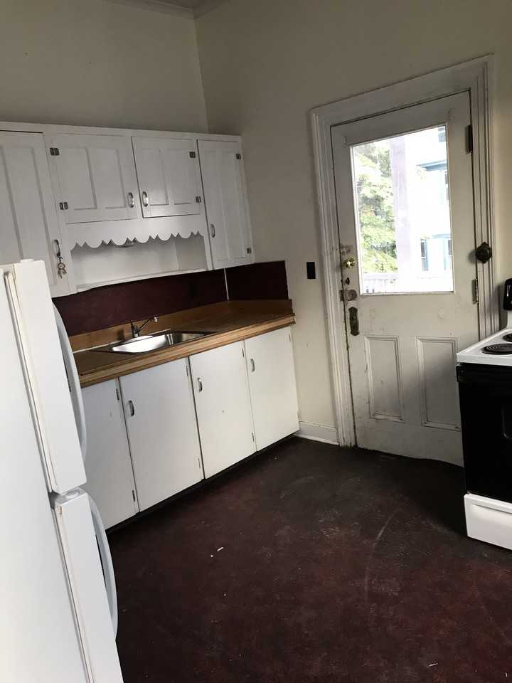 223 Pearl Street - Photo 7 of 22