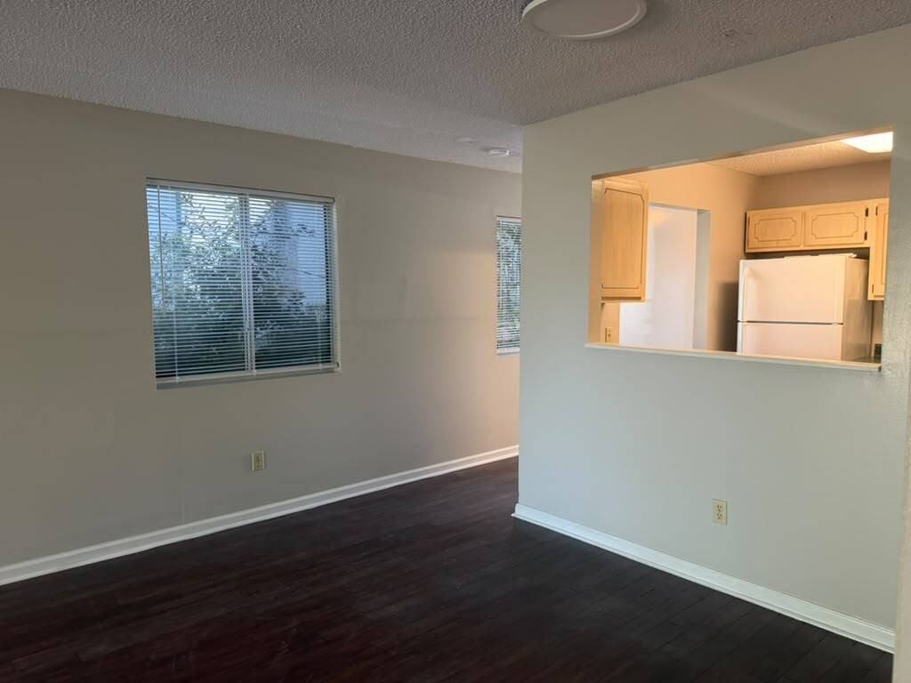 910 Brett Drive Unit 25 - Photo 3 of 11