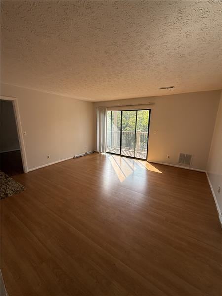 18 Woodland Hills Dr #6 - Photo 5 of 10
