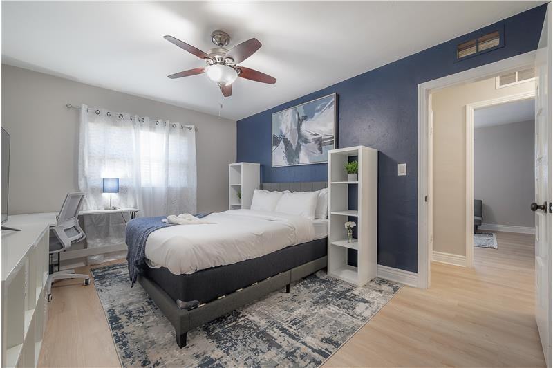 2916 W Collins St - Photo 6 of 13