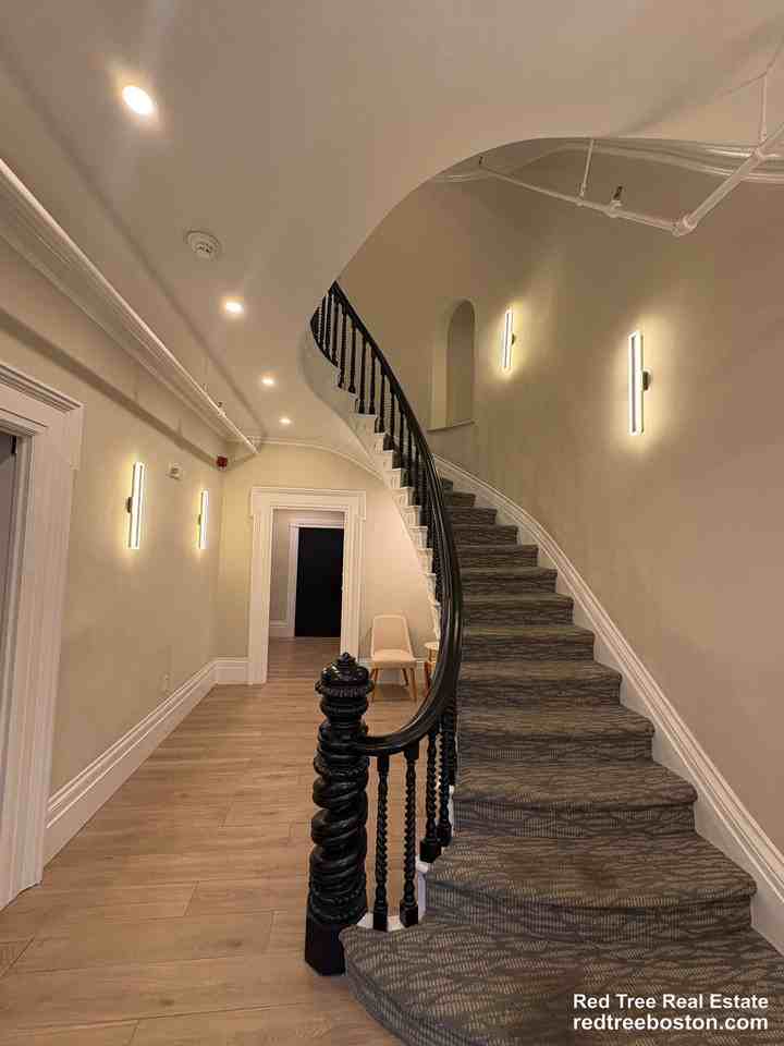 2 Joy St #2