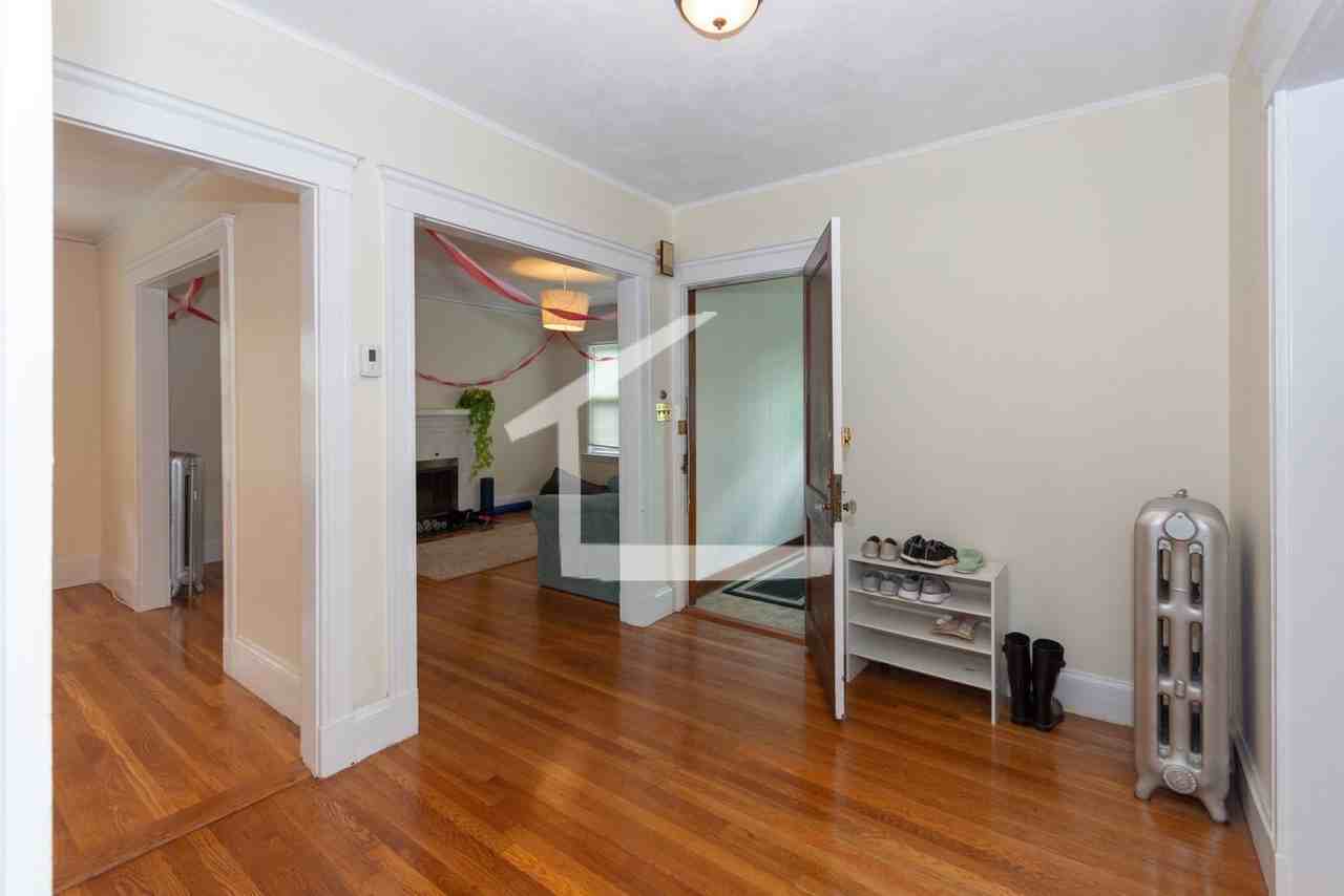 64 Greycliff Rd - Photo 4 of 10