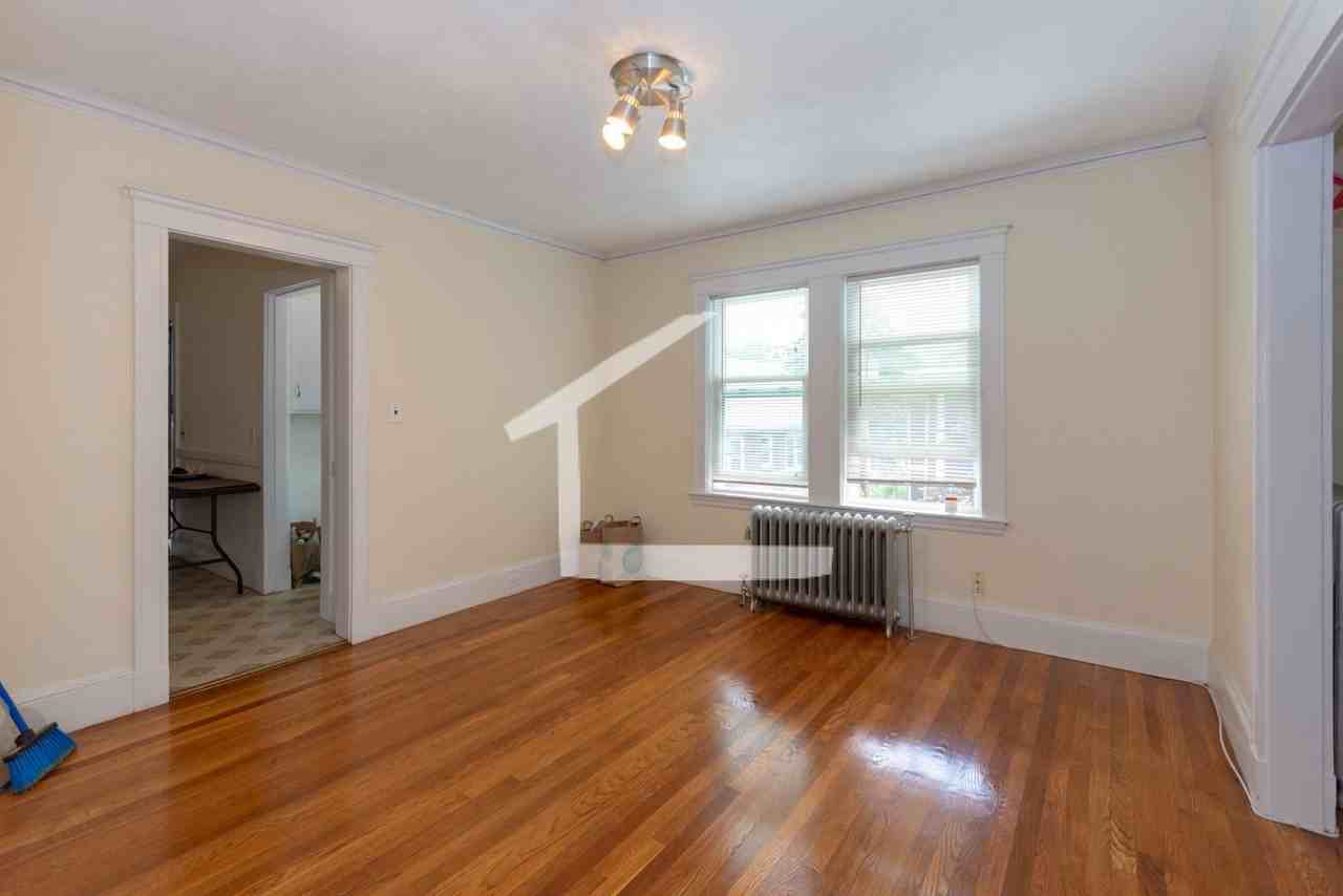 64 Greycliff Rd - Photo 6 of 10