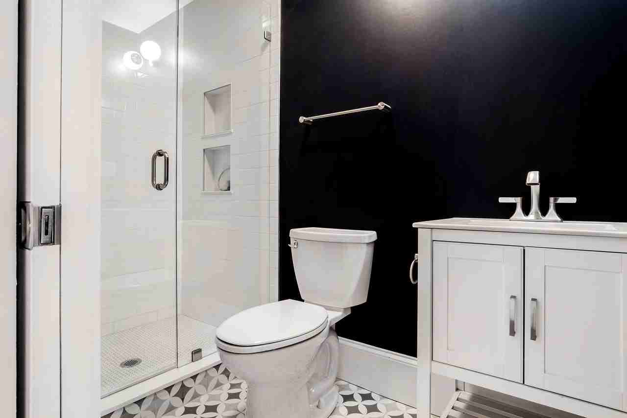 59 Strathmore Rd - Photo 4 of 7