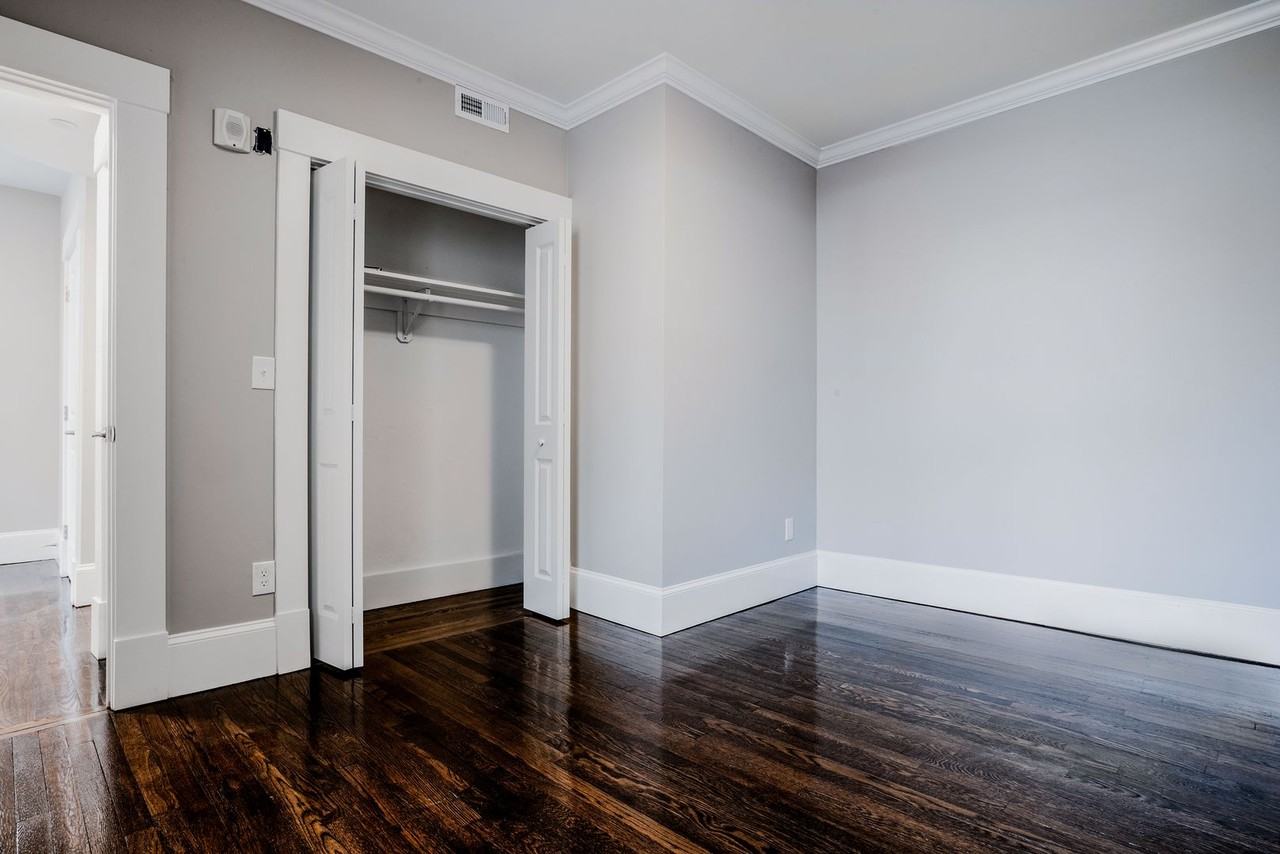 59 Strathmore Rd - Photo 5 of 7